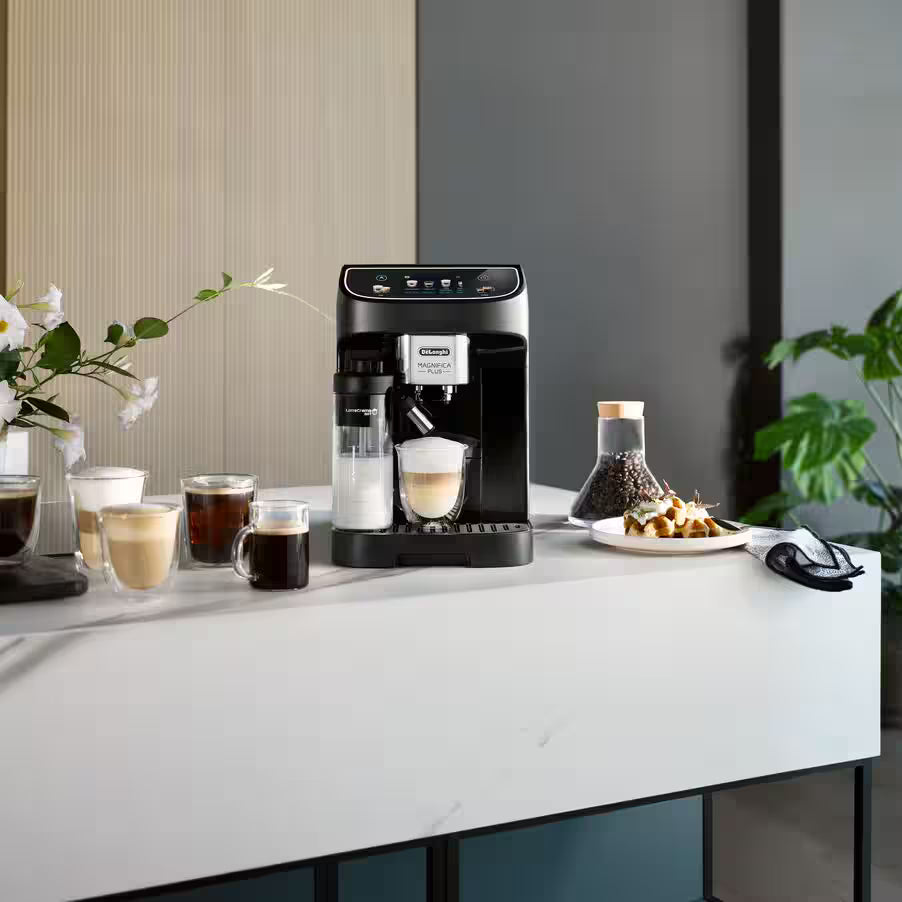 Kaffeevollautomat mit 15 Getränken